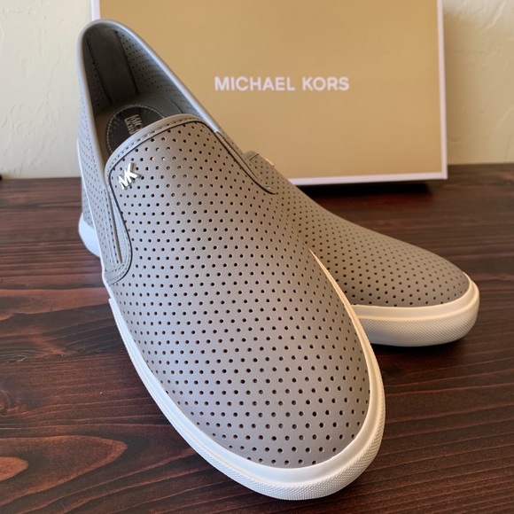 Michael Kors ♥️ slip on shoes - Picture 2 of 7